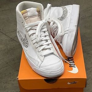 Nike Blazer Mid 77